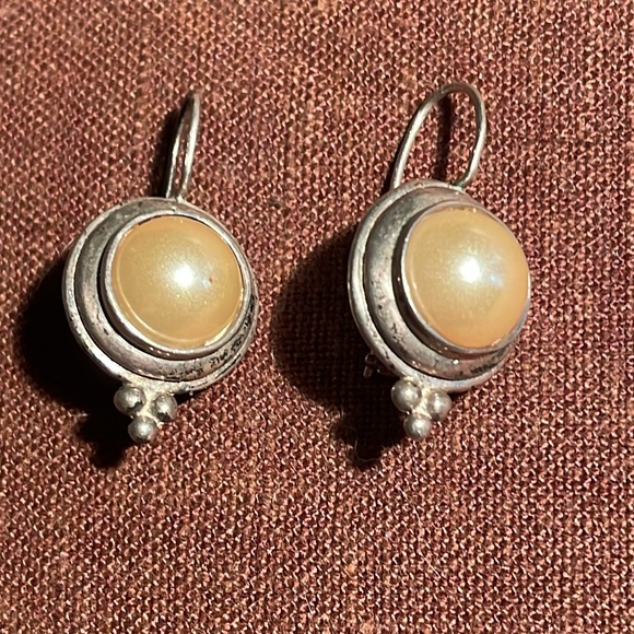 Jewelry - Vintage 925 faux pearl earrings